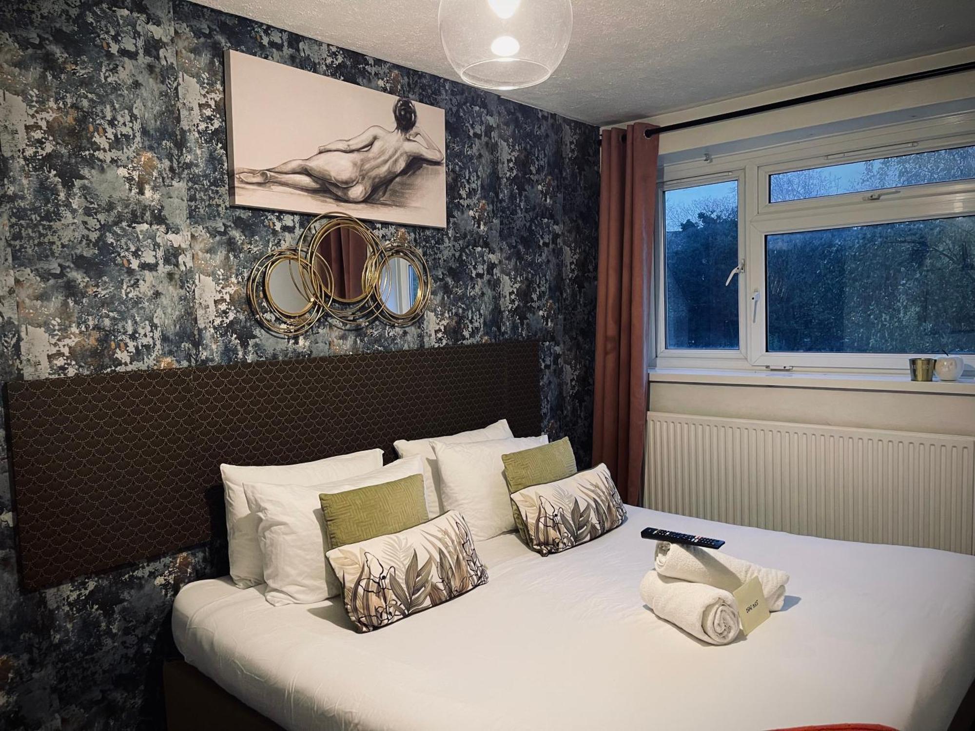 Apartamento R1 Superking Sized Bed & 65" Tv On The Wall In Clapham Londres Exterior foto