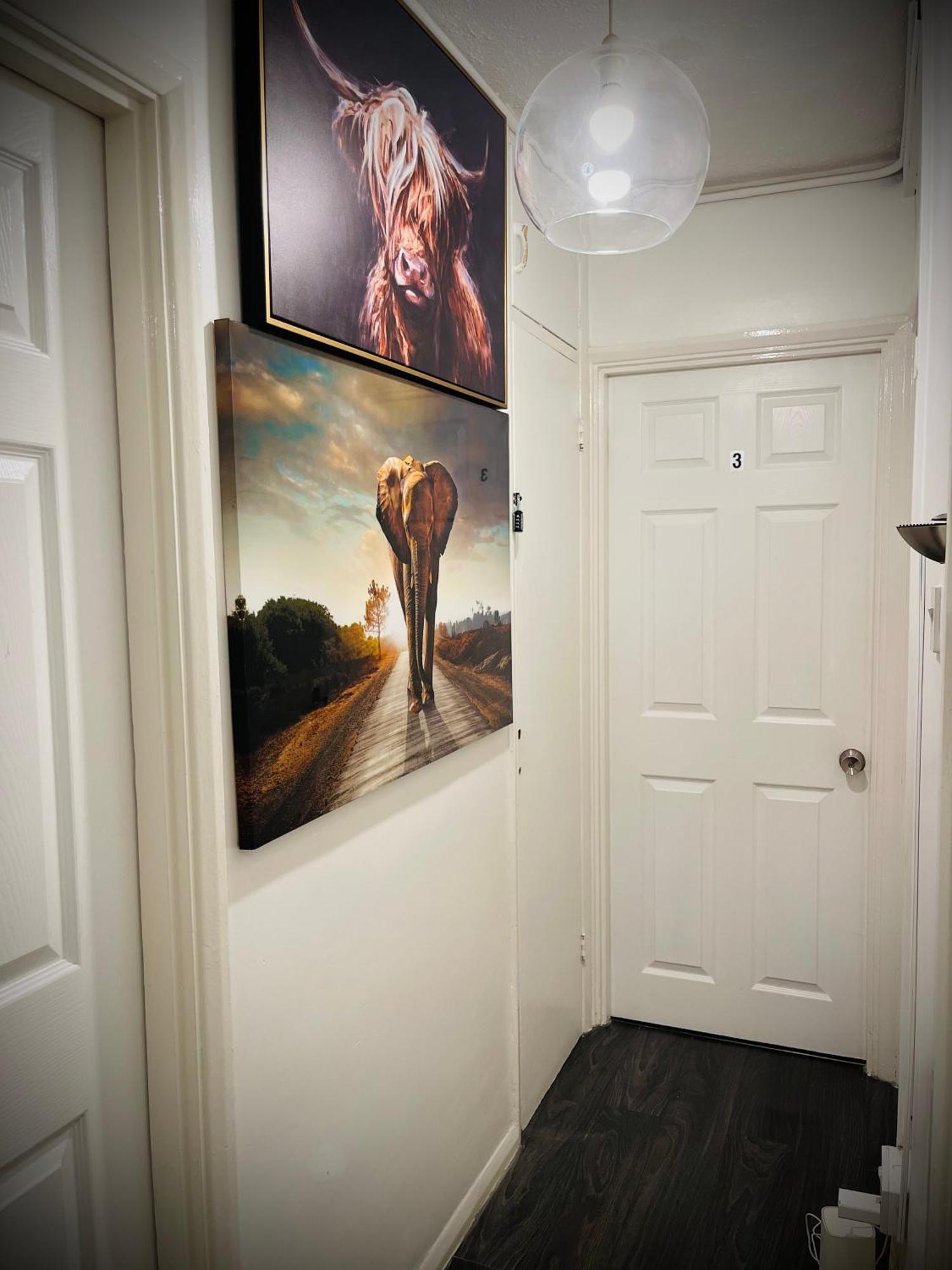 Apartamento R1 Superking Sized Bed & 65" Tv On The Wall In Clapham Londres Exterior foto