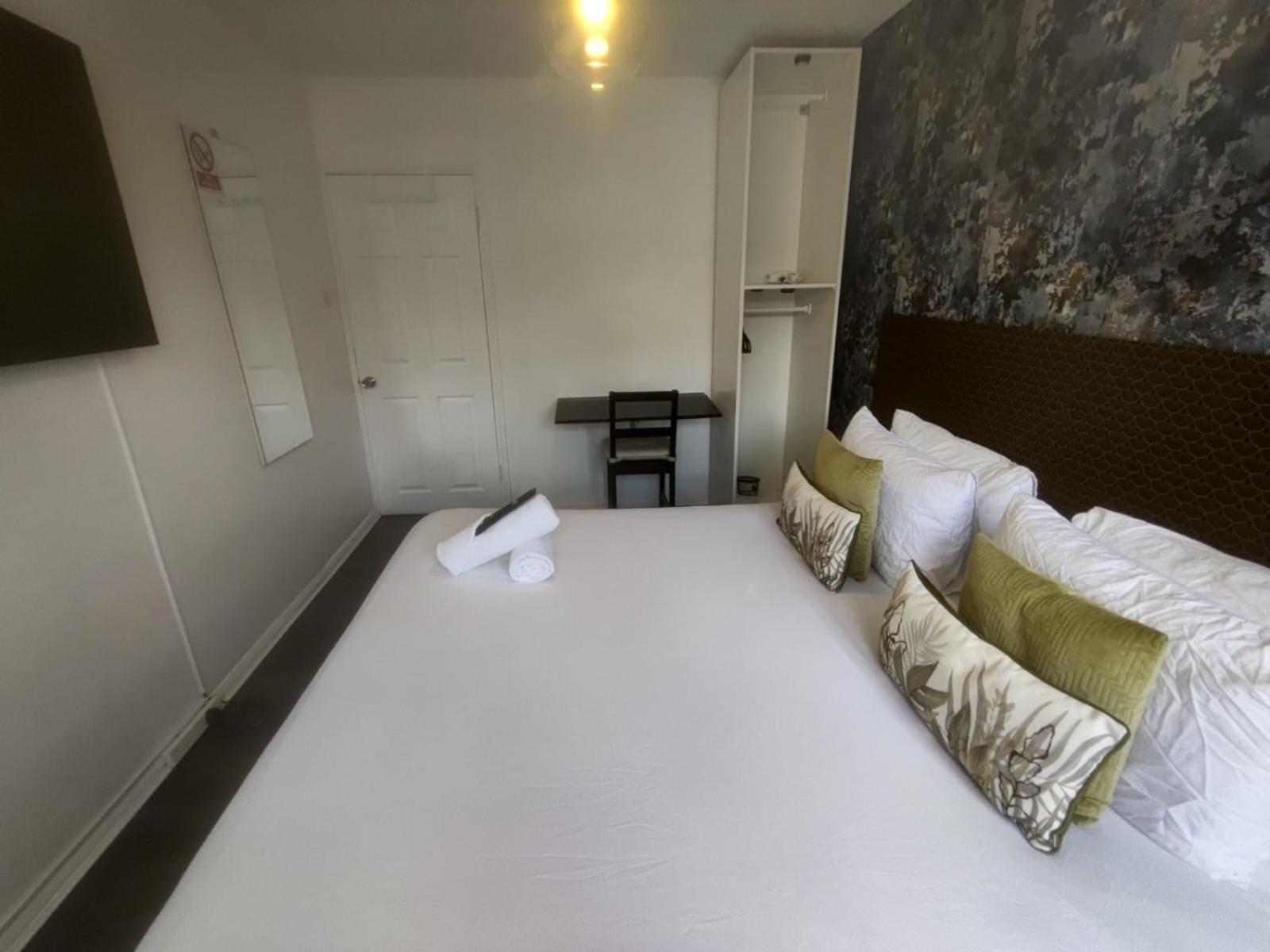 Apartamento R1 Superking Sized Bed & 65" Tv On The Wall In Clapham Londres Exterior foto